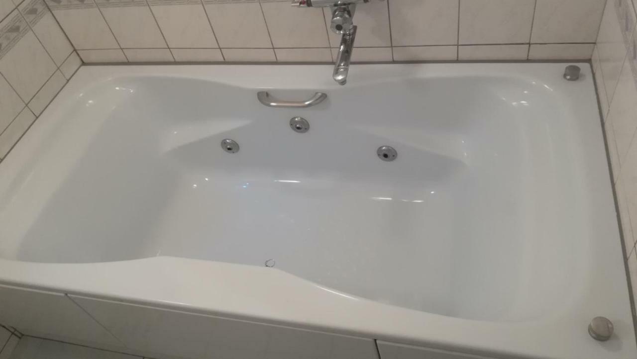 טוקיו Hotel Linden Oji (Adults Only) מראה חיצוני תמונה